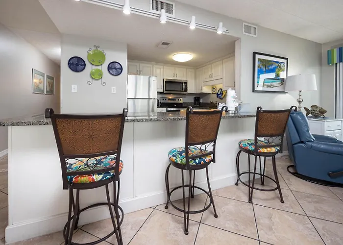 Apartment Island Winds East 301 *