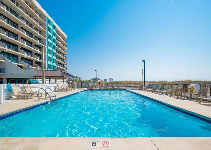 Apartment Island Winds East 301 *